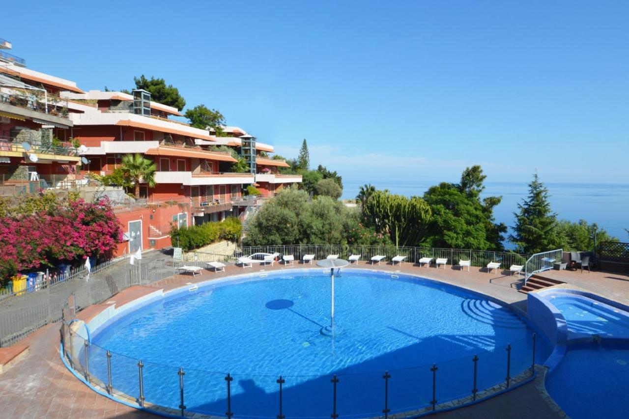 Hotiday Village Letojanni Taormina 외부 사진